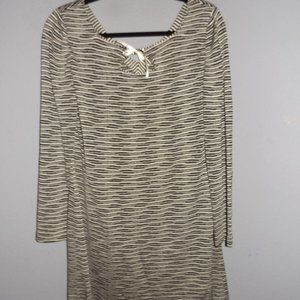 ST. JOHN COLLECTION BLACK WHITE MINI W/ SILVER TAB